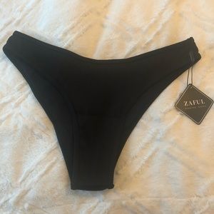 NWT BLACK ZAFUL LARGE BIKINI BOTTOMS